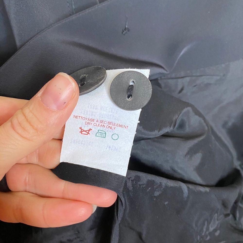 Zenobia Black Hidden Button Jacket - Picture 5 of 8